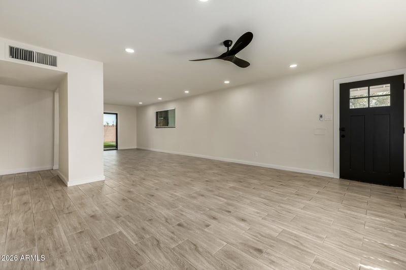 3700 W Keim Dr, Phoenix, AZ 85019