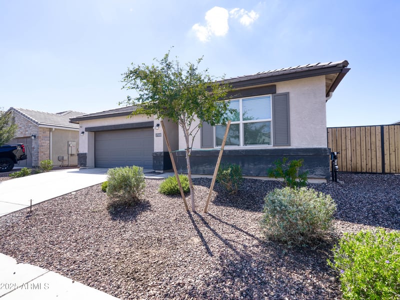37008 Aleutian Dr, San Tan Valley, AZ 85143