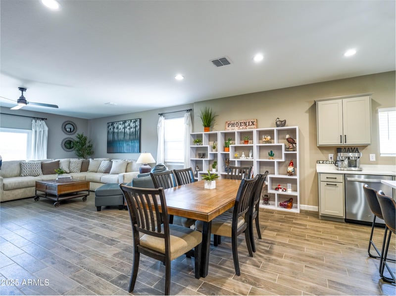 37008 Aleutian Dr, San Tan Valley, AZ 85143