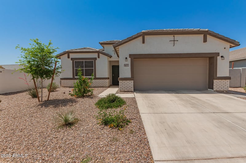 37008 Hinterwald Way, San Tan Valley, AZ 85143