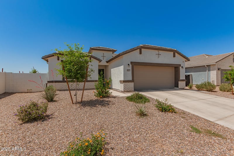 37008 Hinterwald Way, San Tan Valley, AZ 85143