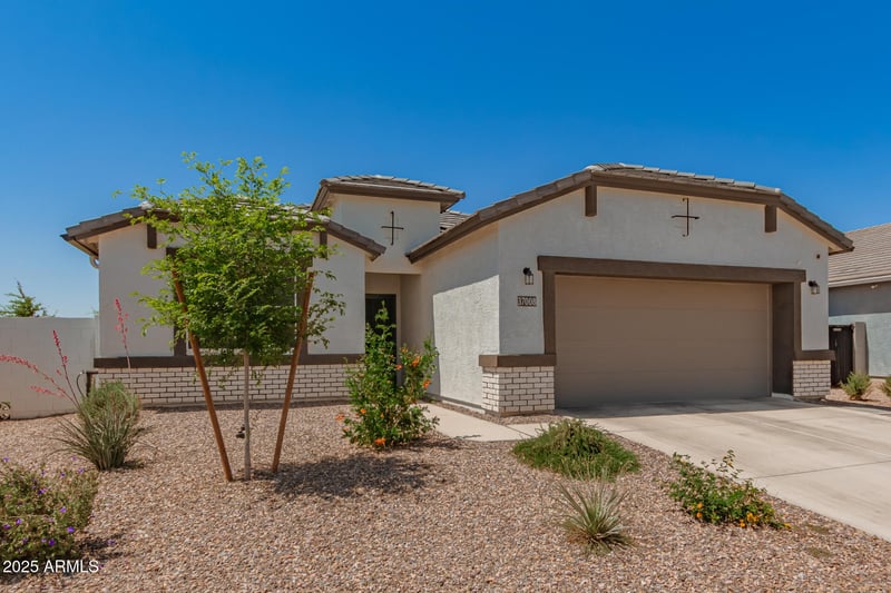 37008 Hinterwald Way, San Tan Valley, AZ 85143