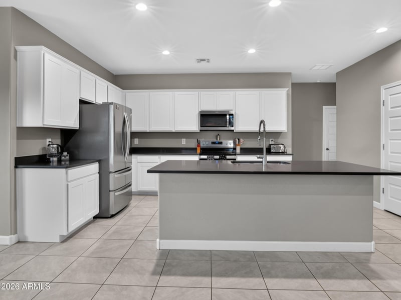 37008 N Hinterwald Way, San Tan Valley, AZ 85143