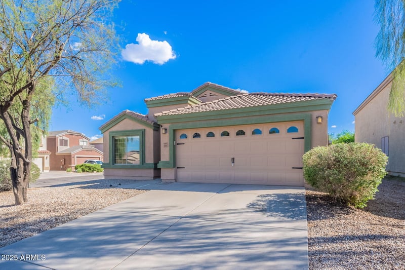 3701 Dancer Ln, San Tan Valley, AZ 85144