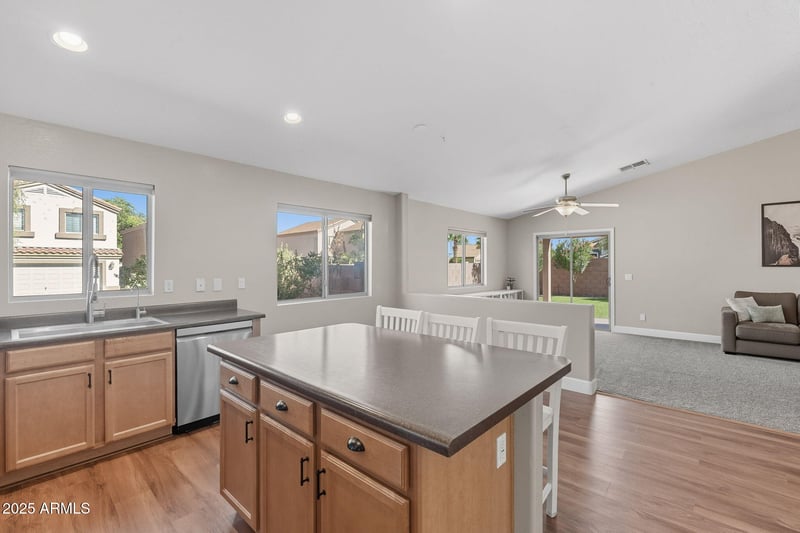 3701 Dancer Ln, San Tan Valley, AZ 85144