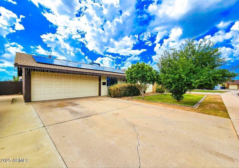 3701 Echo Ln, Phoenix, AZ 85051