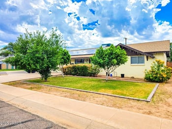 3701 Echo Ln, Phoenix, AZ 85051