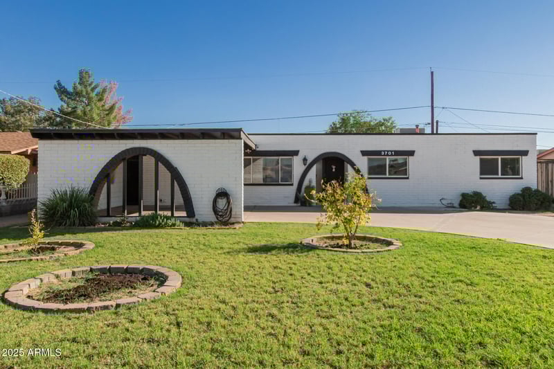 3701 Griswold Rd, Phoenix, AZ 85051