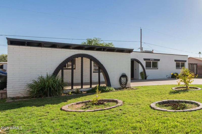 3701 Griswold Rd, Phoenix, AZ 85051