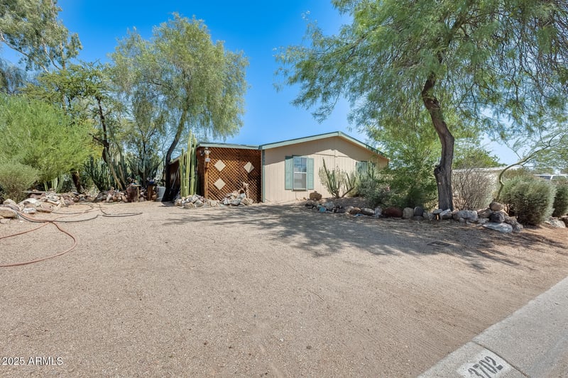 3702 Abraham Ln, Glendale, AZ 85308