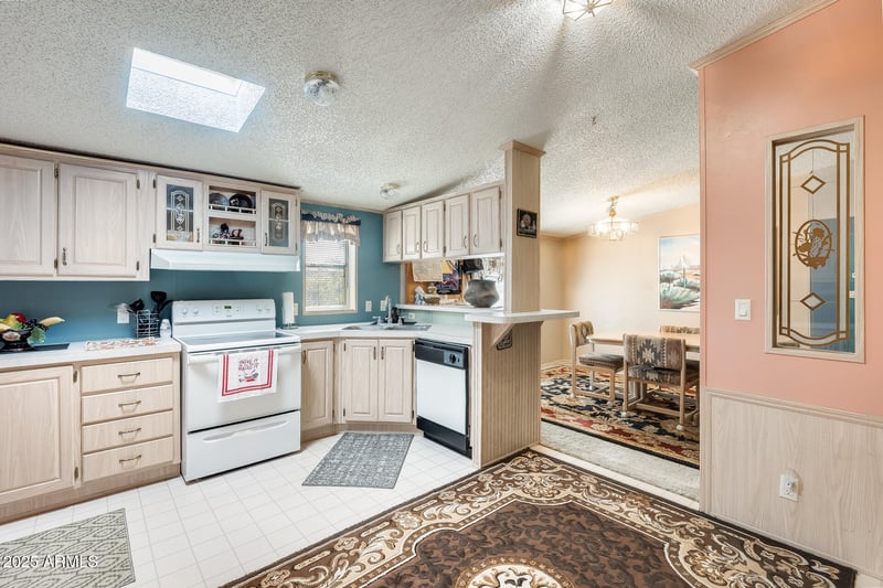 3702 Abraham Ln, Glendale, AZ 85308