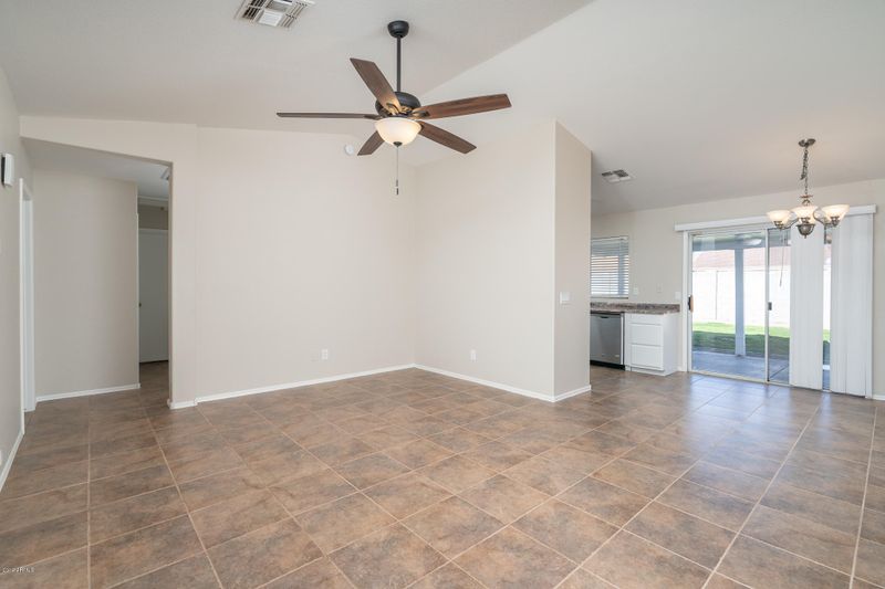 3702 W Firehawk Dr, Glendale, AZ 85308