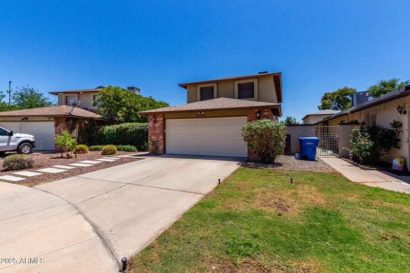 3705 Villa Theresa Dr, Glendale, AZ 85308