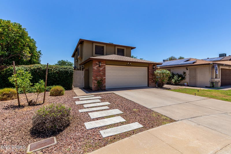 3705 Villa Theresa Dr, Glendale, AZ 85308