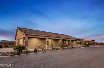 37062 207th Ave, Morristown, AZ 85342