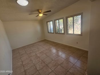 3707 Paradise Dr, Phoenix, AZ 85028