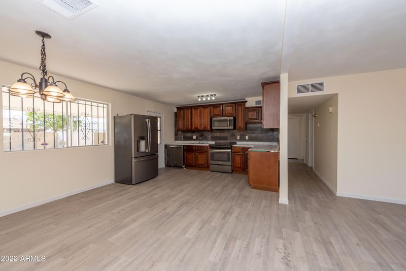 3707 W Cactus Wren Dr, Phoenix, AZ 85051