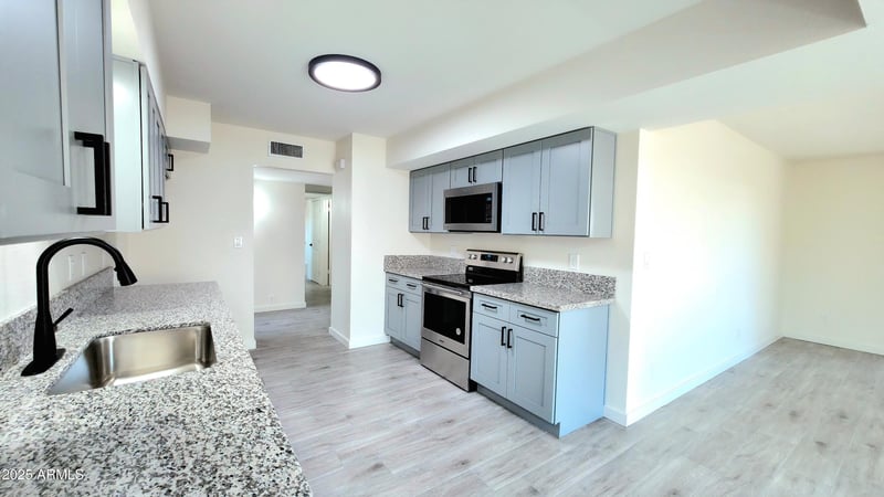 3708 Peoria Ave, Phoenix, AZ 85029