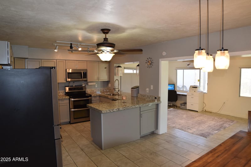 3708 Redfield Rd, Phoenix, AZ 85053