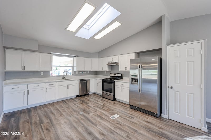 3708 Ross Ave, Glendale, AZ 85308