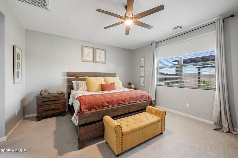 37082 Rhinelander Dr, San Tan Valley, AZ 85140