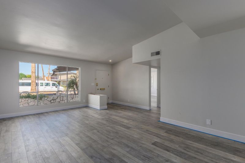 3709 E Glenrosa Ave, Phoenix, AZ 85018