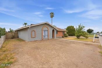 3709 W Yucca St, Phoenix, AZ 85029