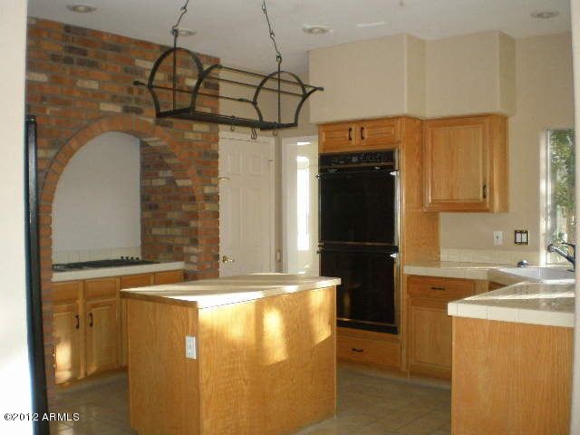 3710 E Kent Dr, Phoenix, AZ 85044
