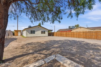 3710 Latham St, Phoenix, AZ 85009