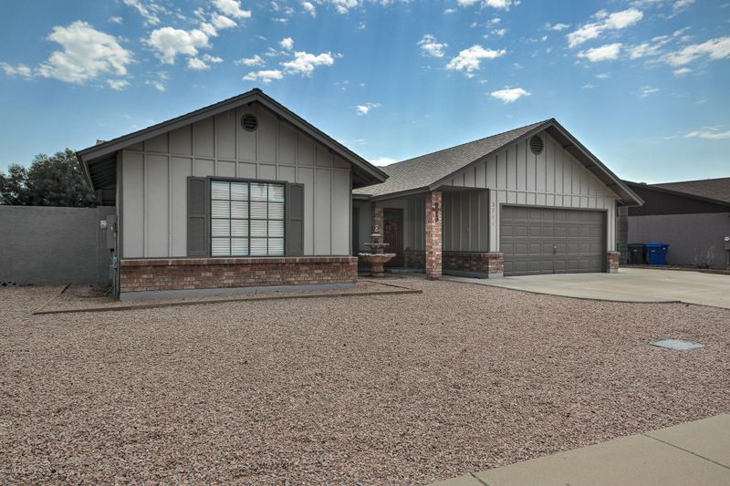3711 E Farmdale Ave, Mesa, AZ 85206