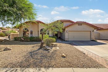 3711 E Summerhaven Dr, Phoenix, AZ 85044