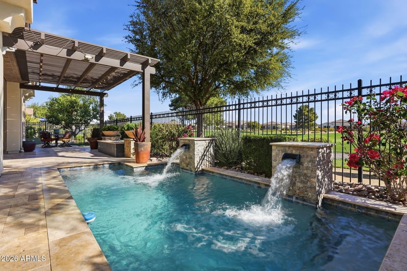 37127 N Stoneware Dr, Queen Creek, AZ 85140