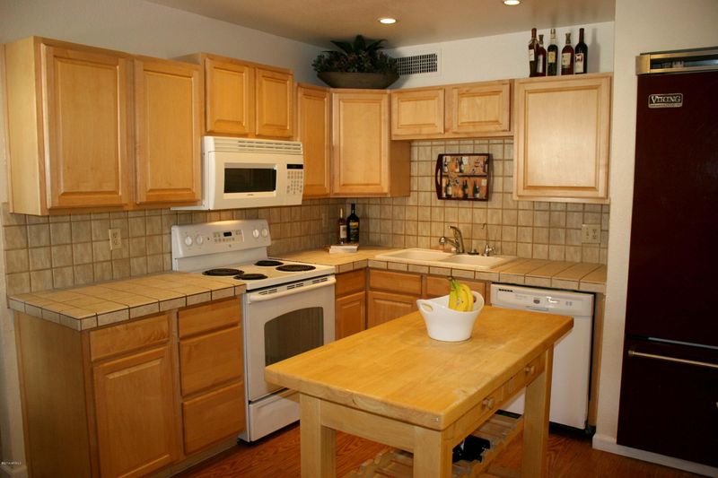 3713 W Windrose Dr, Phoenix, AZ 85029