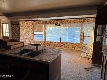 3714 Behrend Dr, Glendale, AZ 85308