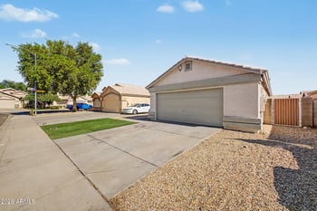 3715 Chama Dr, Glendale, AZ 85310