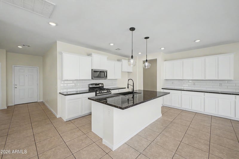 37154 Navarra Rd, San Tan Valley, AZ 85140