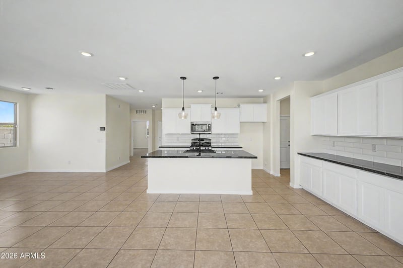 37154 Navarra Rd, San Tan Valley, AZ 85140