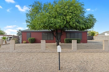 3716 Rose Garden Ln, Glendale, AZ 85308