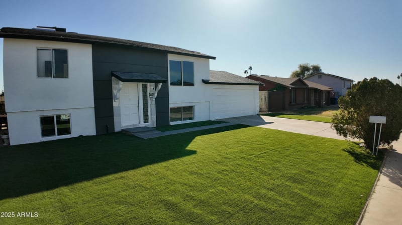 3717 Columbine Dr, Phoenix, AZ 85029