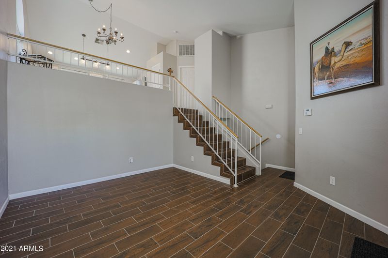 3717 E Taro Ln, Phoenix, AZ 85050