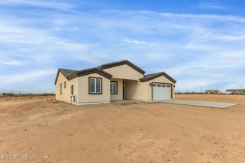 37182 Raymond St, Tonopah, AZ 85354