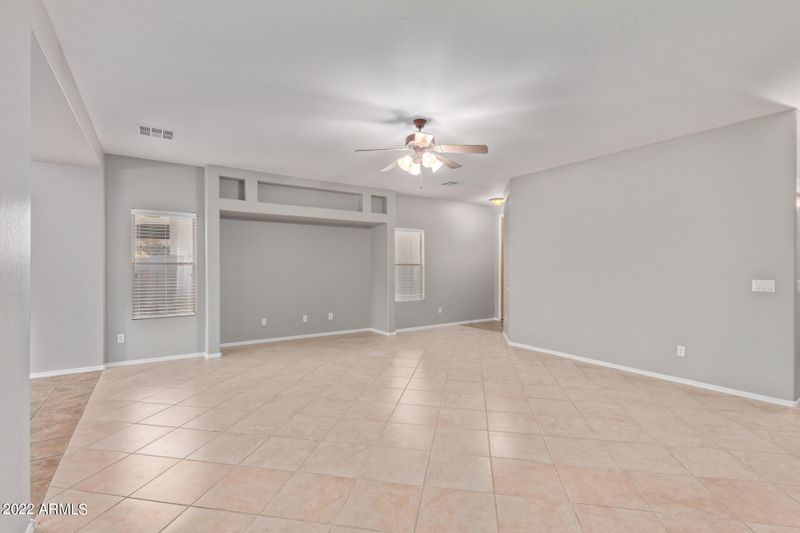 372 E Cheyenne Rd, San Tan Valley, AZ 85143