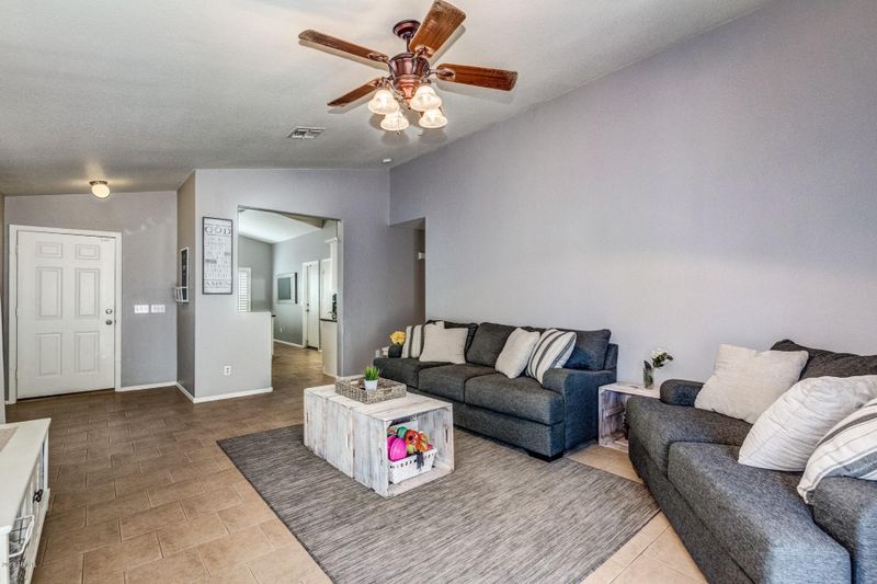 3720 W Chama Dr, Glendale, AZ 85310