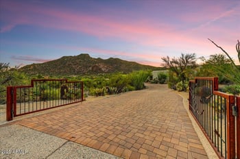 37202 Holiday Ln, Carefree, AZ 85377