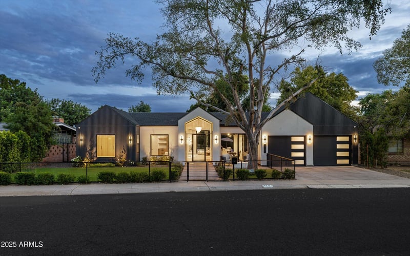 3721 Piccadilly Rd, Phoenix, AZ 85018