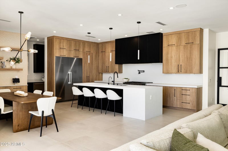 3721 Piccadilly Rd, Phoenix, AZ 85018