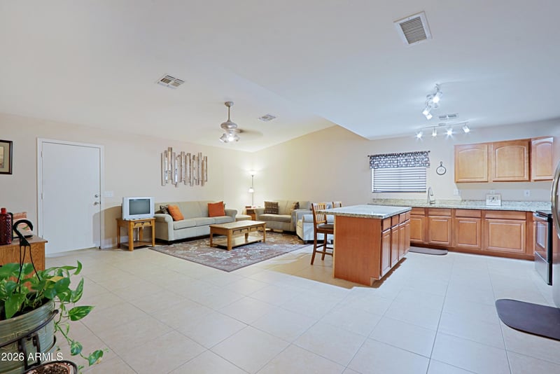 3721 W Calavar Rd, Phoenix, AZ 85053