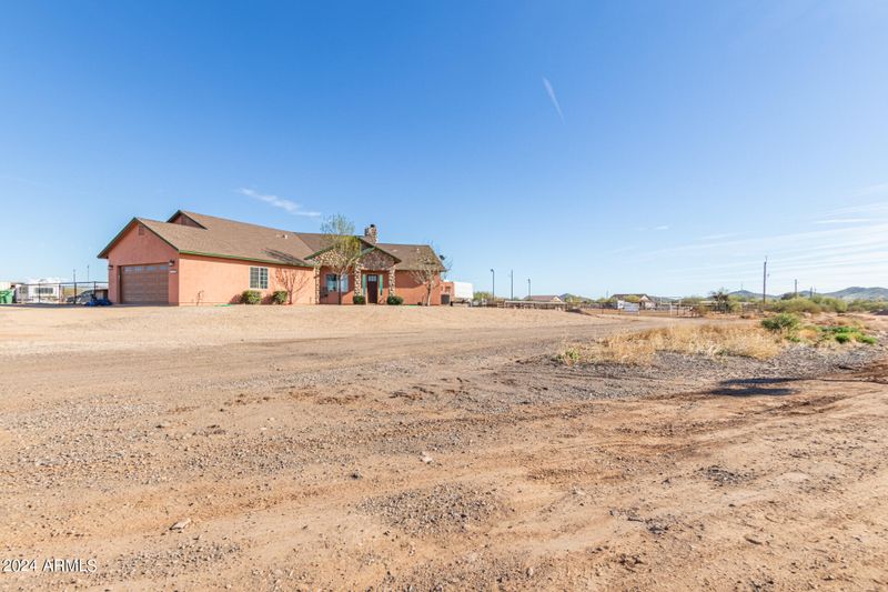 37211 N 15th Ave, Phoenix, AZ 85086