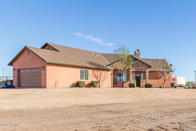 37211 N 15th Ave, Phoenix, AZ 85086