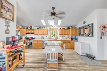 37211 N 20th St, Phoenix, AZ 85086